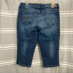 LEVI'S/ Red Tab Medium Wash Denim Capri Size 14